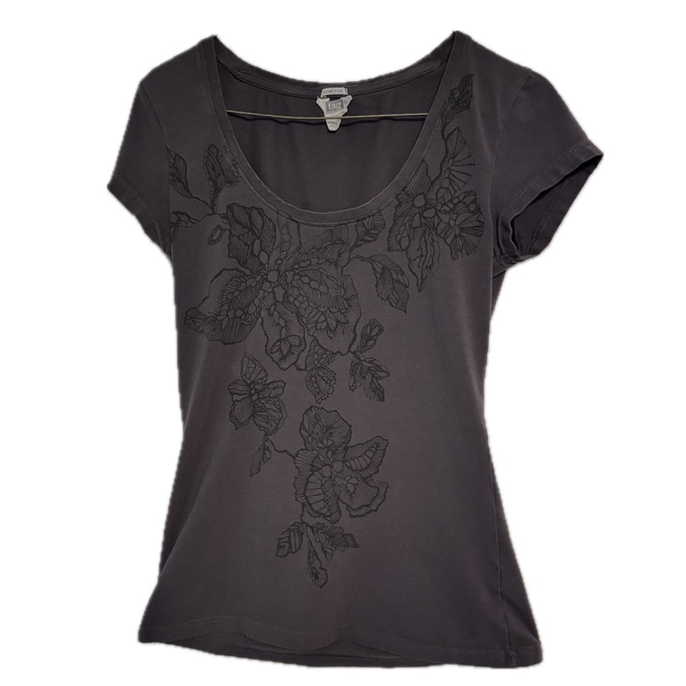 3/$15 Tag Black Floral Fitted Short Sleeve T